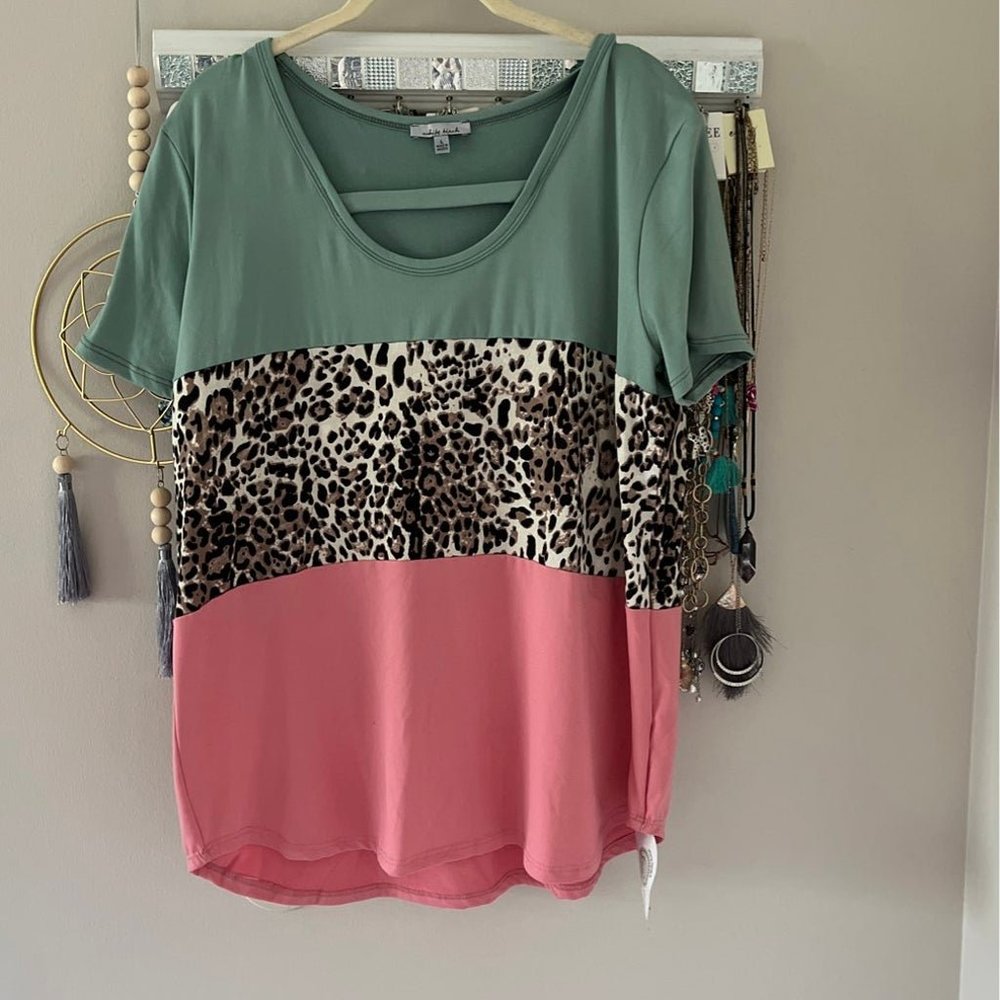 NWT Large Top by White Birch